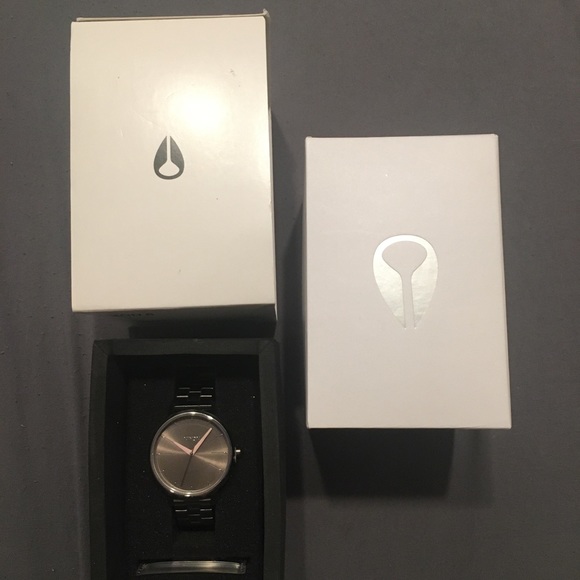 Nixon watch - silver pale pink - Picture 2 of 4